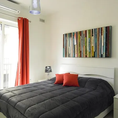 Azure Coast Living Lägenhet