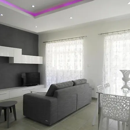 Апартаменты Azure Coast Living