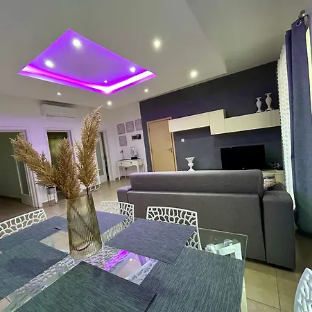 Wedgewood - The Xl Apartament